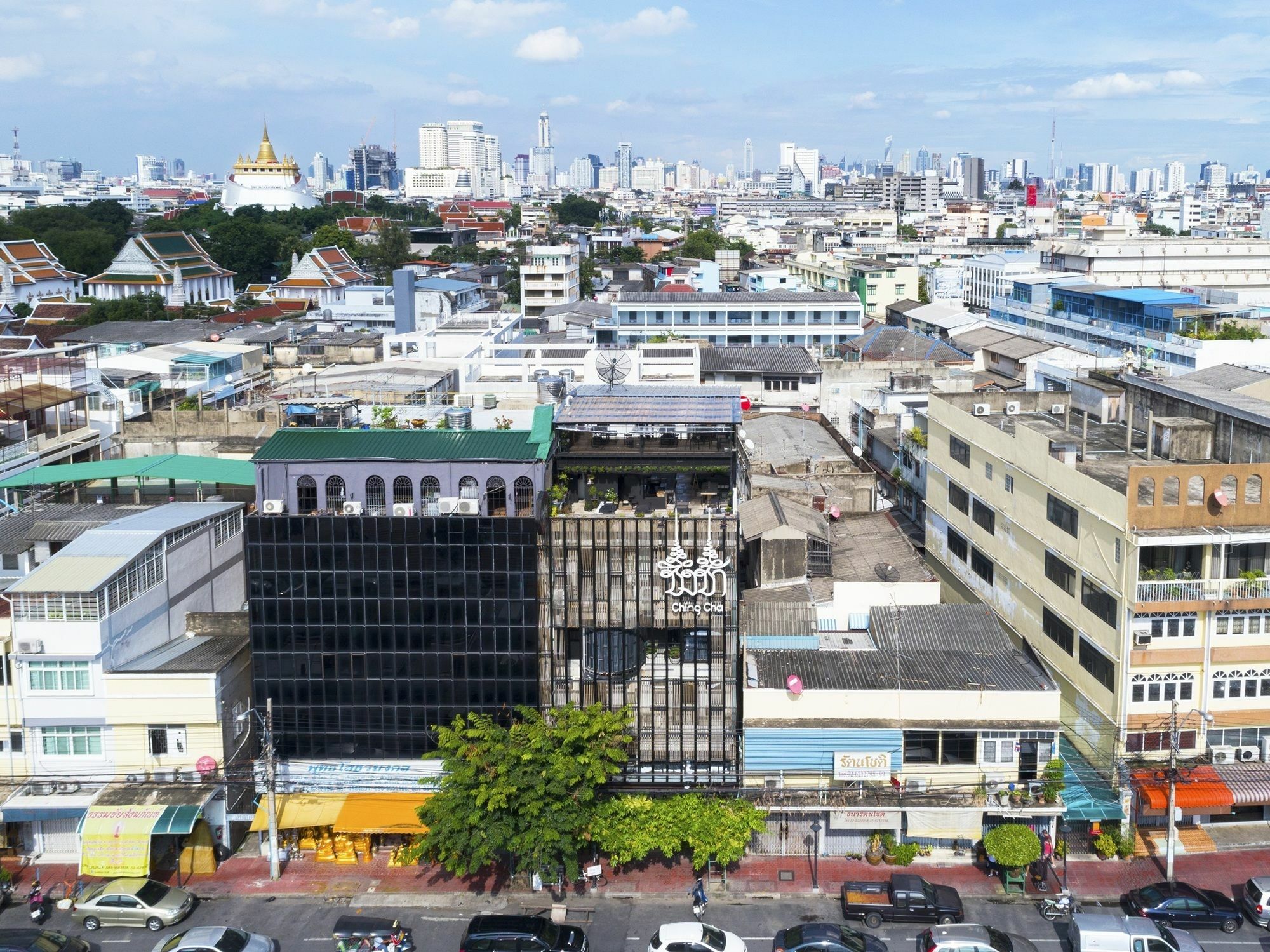 Chingcha Bangkok Hostel Exterior photo